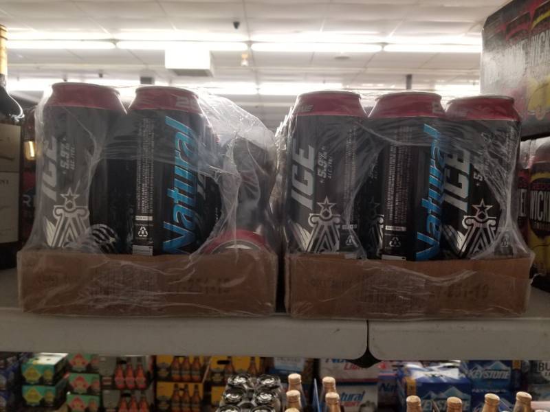 lot 15152 image: (26) 24oz Natural Ice Beers