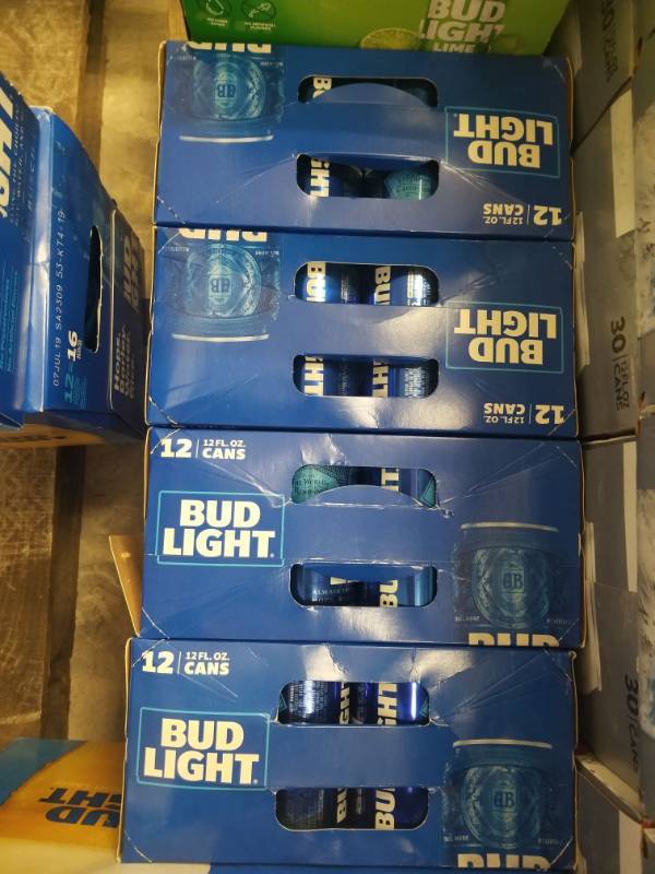lot 15305 image: (4) 12Pk Bud Light Cans