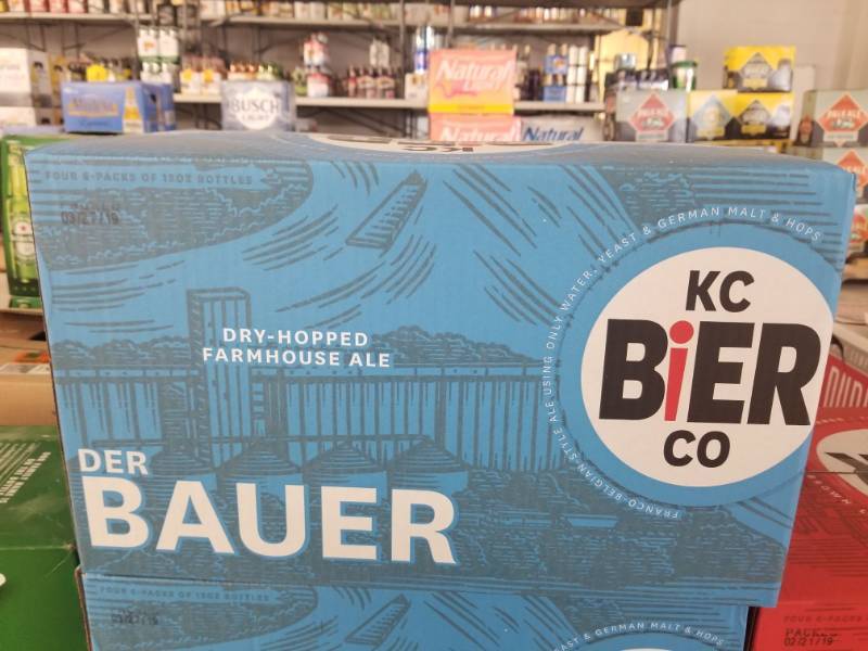 lot 15370 image: (4) 6Pk KC Bier Der Bauer Bottles
