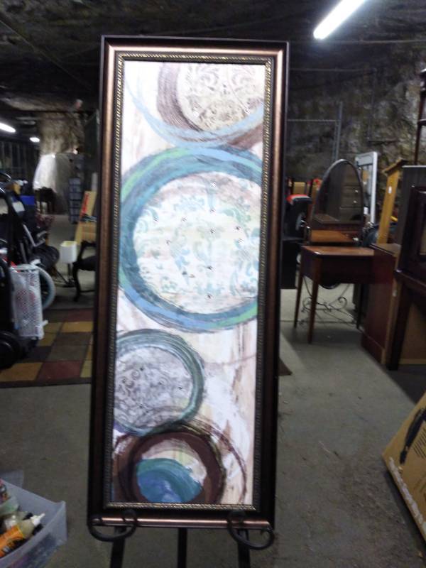 lot 3235 image: New Modern Framed Wall Decor