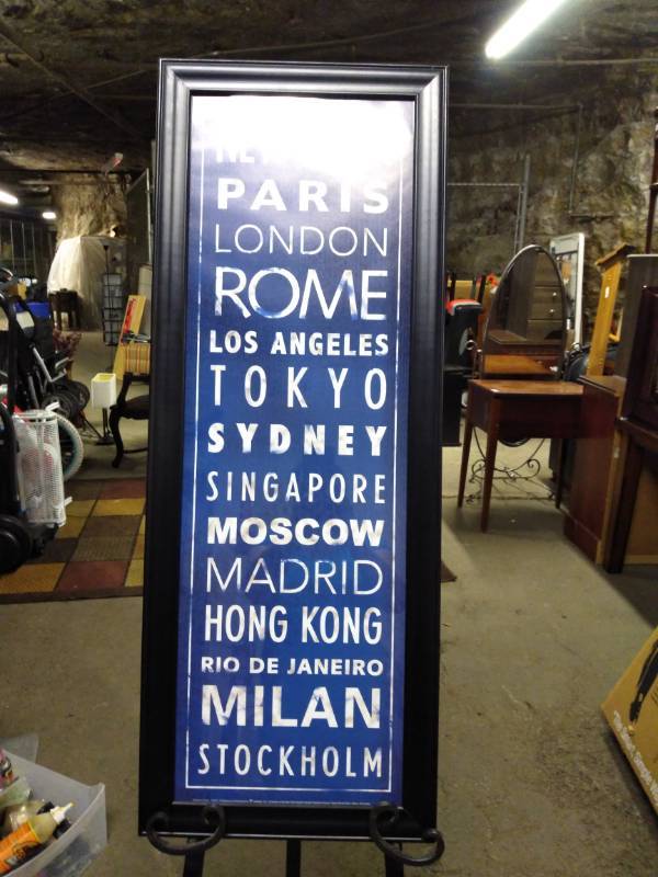 lot 3236 image: New Modern Framed Wall Decor