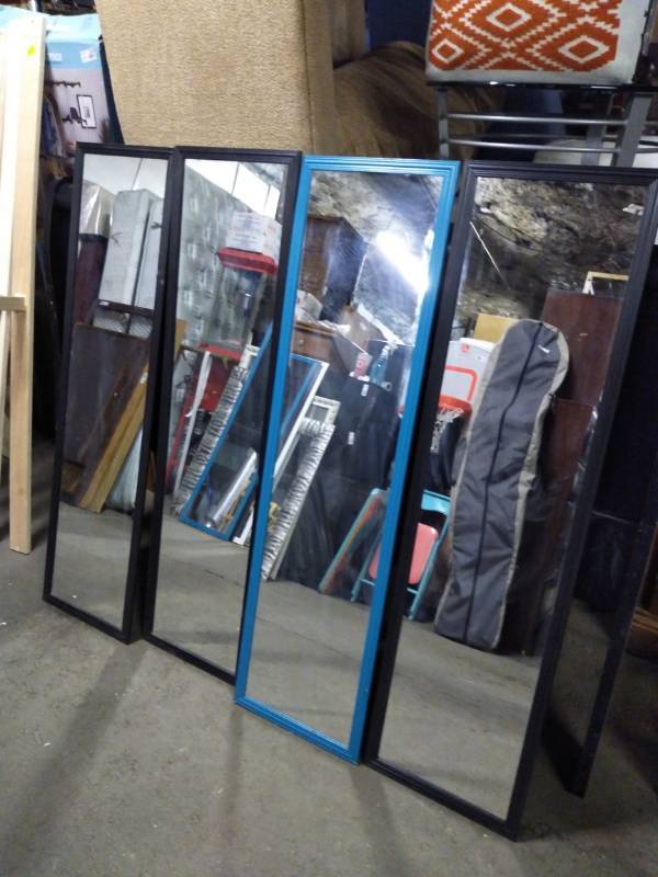 lot 3245 image: Lot of 4 Door Mirrors