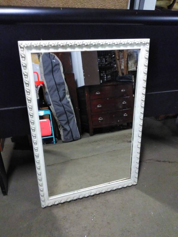 lot 3249 image: Framed Mirror