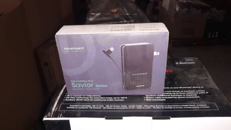 lot 13406 image: Ravpower Battery Pack