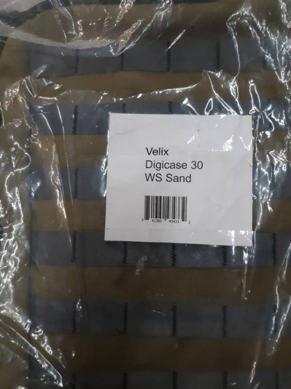 lot 13971 image: Velix Digicase 30 Laptop Backpack, Sand 102551