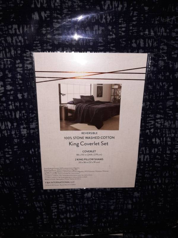 lot 14654 image: King Coverlet Set