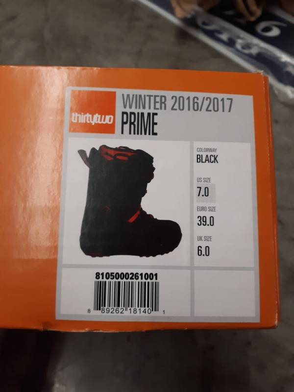 lot 14659 image: Thirtytwo Winter 1617 Boots