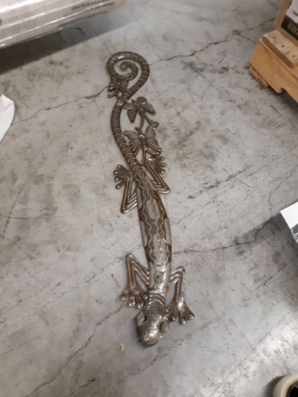 lot 14687 image: Gecko Garden Art