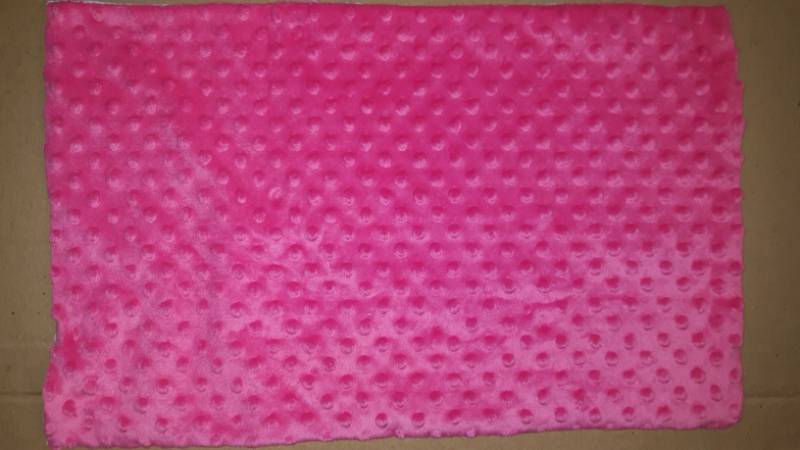 lot 17013 image: WOMHOPE 12.6INX19.6IN Childrens Blanket, Pink, New, Some dust