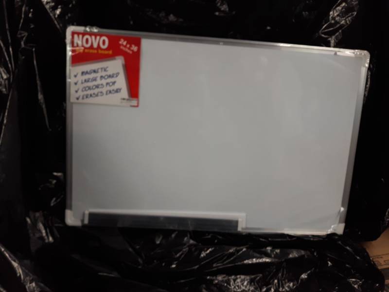 lot 11410 image: Novo dry erase board 24 by 36 in