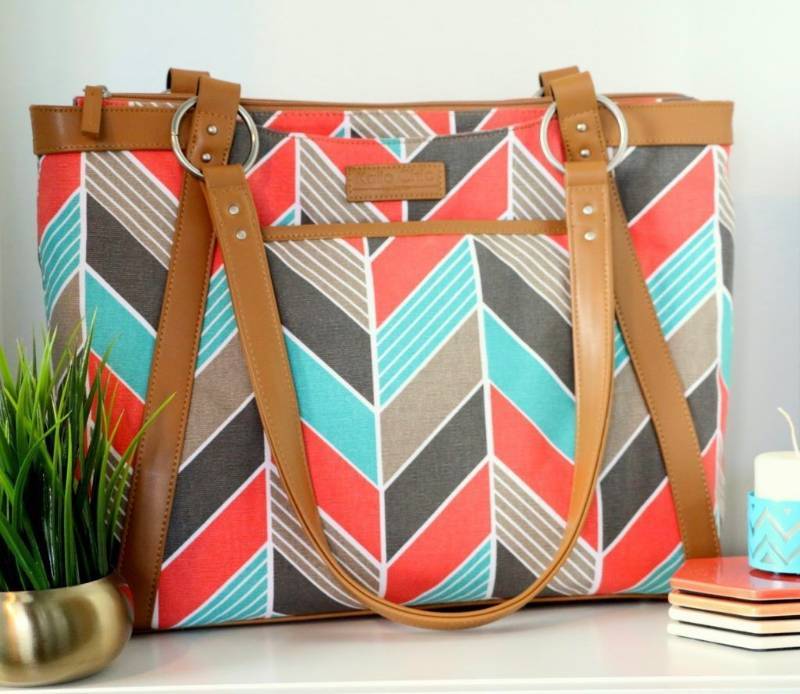 lot 11452 image: Kailo Chic Casual Laptop Tote Bag (coral Turquoise Chevron)