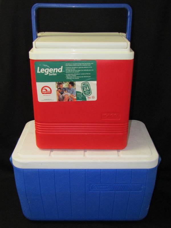 lot 5379 image: 2 Coolers   Nice