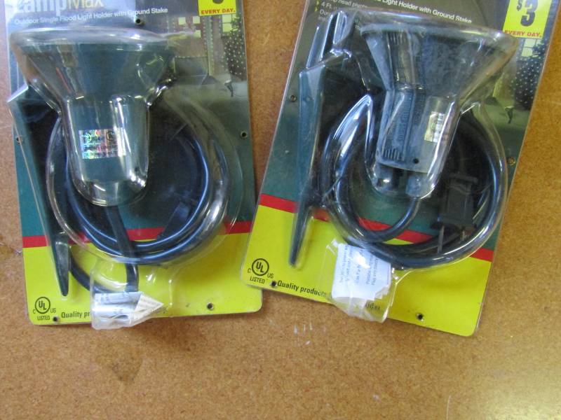 lot 5409 image: 2 New Outdoor Floodlight Holders With Stakes