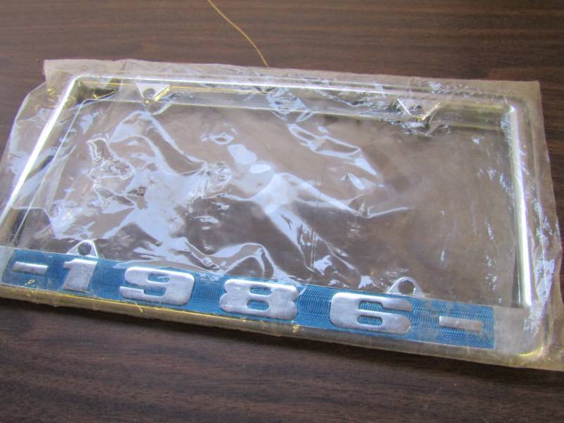 lot 5421 image: NEW 1986 License Plate Bracket for Your Classic Car