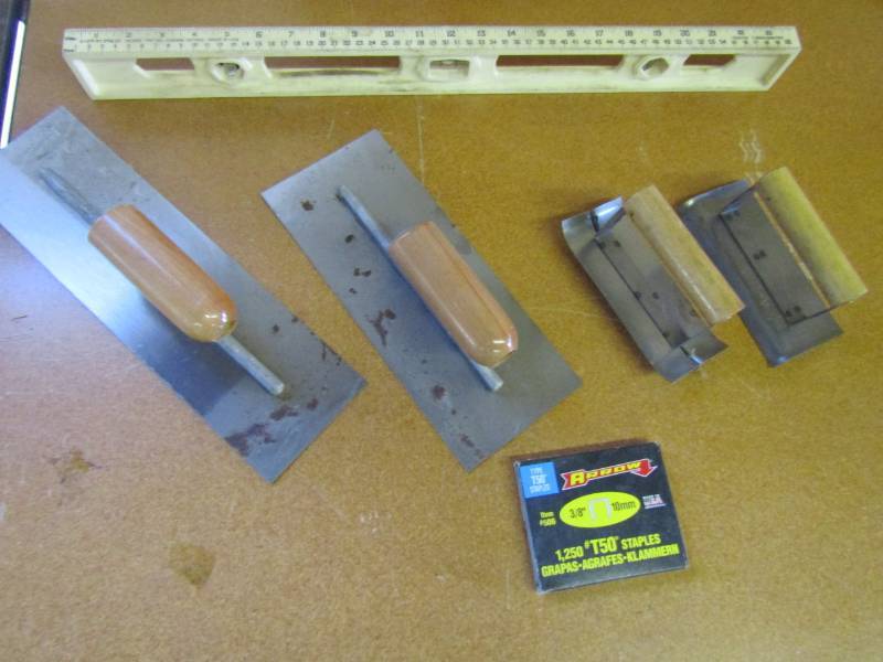 lot 5416 image: Trowels- Level and Box of Staples