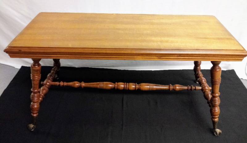 lot 77 image: Cool-Vintage-Retro Solid Wood Coffee Table With Claw Feet Over Glass Balls