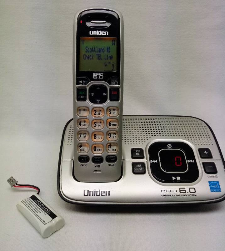lot 5891 image: Uniden Cordless Phone with Answering Machine