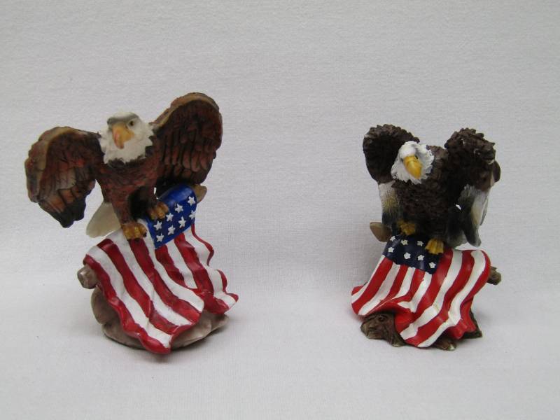lot 5706 image: 2 American Eagle Statues
