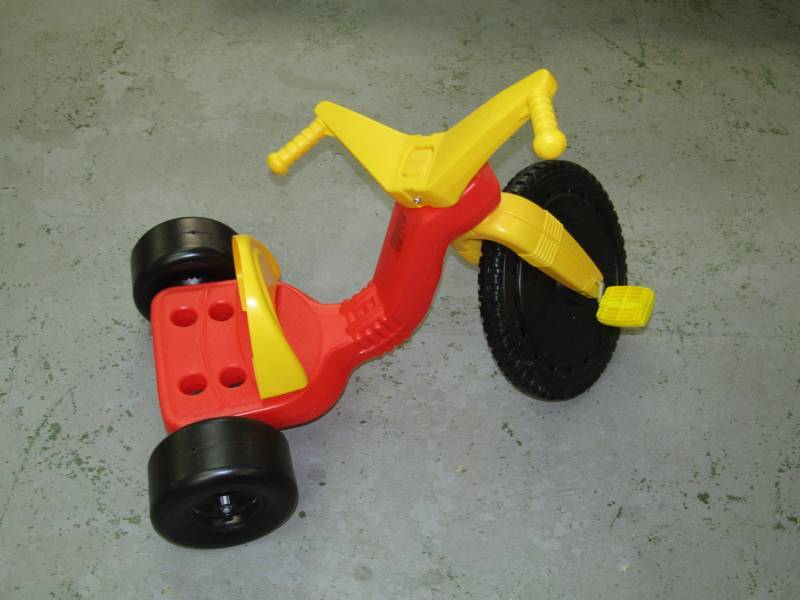 lot 5723 image: From Kids Only The Original Big Wheel  Appears to be Brand New