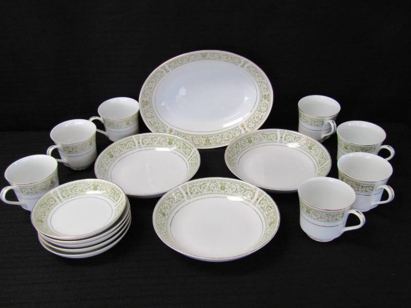 lot 5484 image: Fine China- Made In Japan