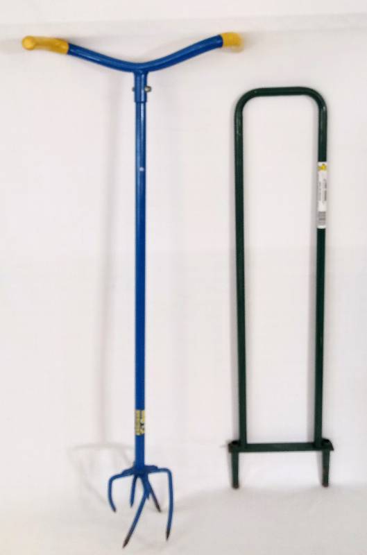 lot 5488 image: Yard Tools  Turf Hound and Claw