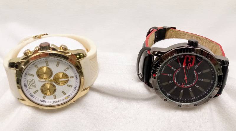 lot 5705 image: 2 Gorgeous Mens Watches