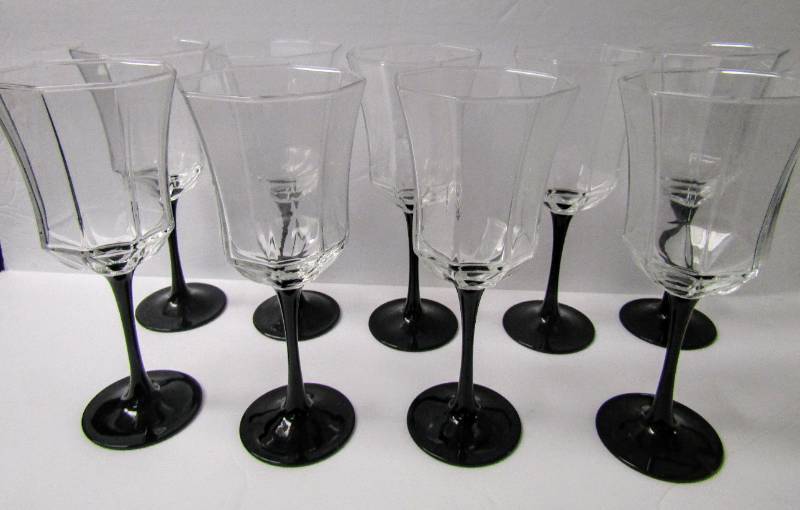 lot 5470 image: Long Stemmed Wine Glass Set