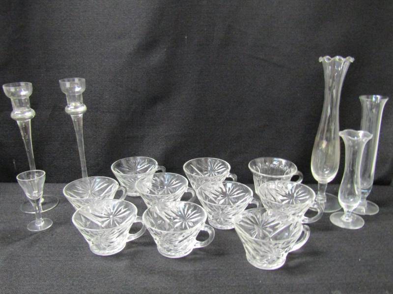 lot 5474 image: Glass Lot- Fun and Pretty Treasures
