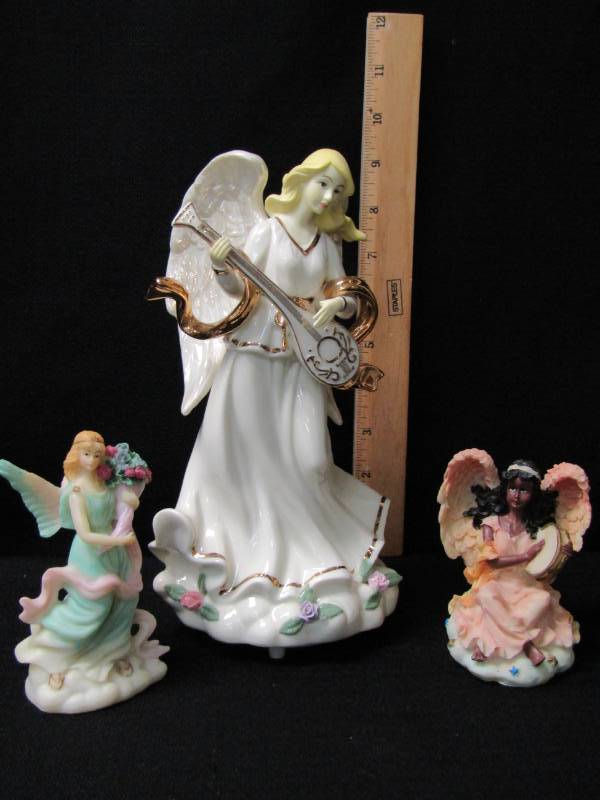 lot 5481 image: Angel Lot- Figurines