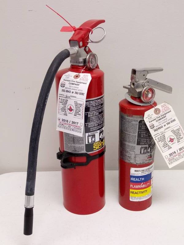 lot 5527 image: Fire Extinguishers  Lot of 2