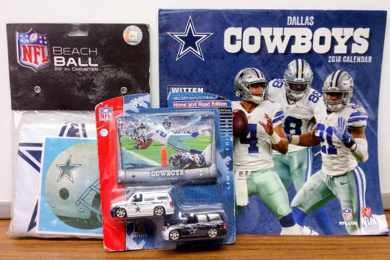 lot 5535 image: Dallas Cowboy Fan Lot