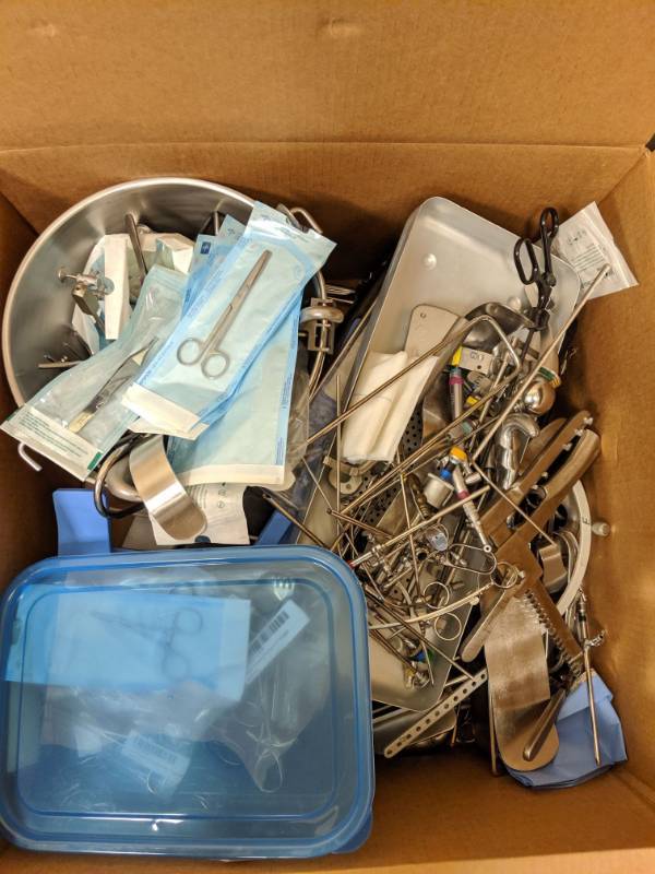lot 5542 image: Assorted Medical Tools