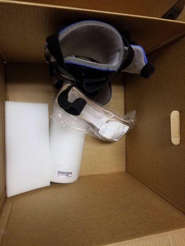 lot 3926 image: Occupational Therapy Items