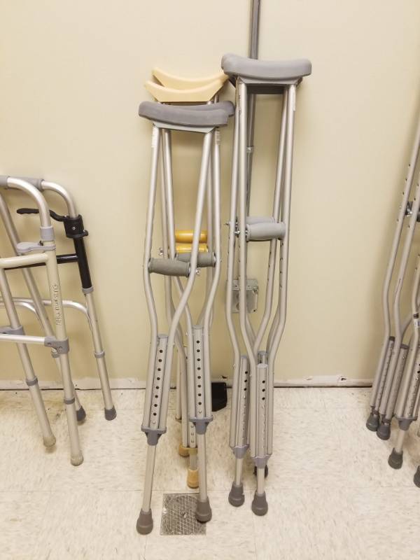 lot 3930 image: (3) Pairs Of Youth Crutches