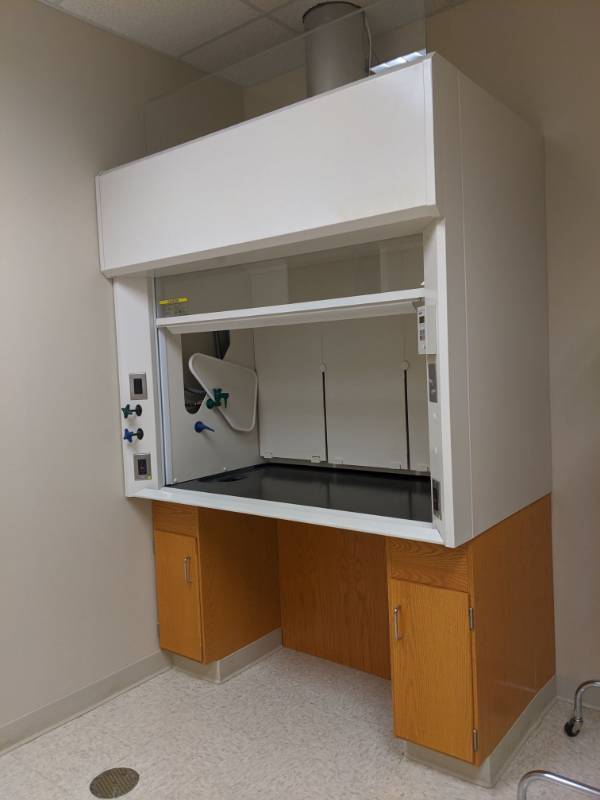 lot 3813 image: Fume Hood