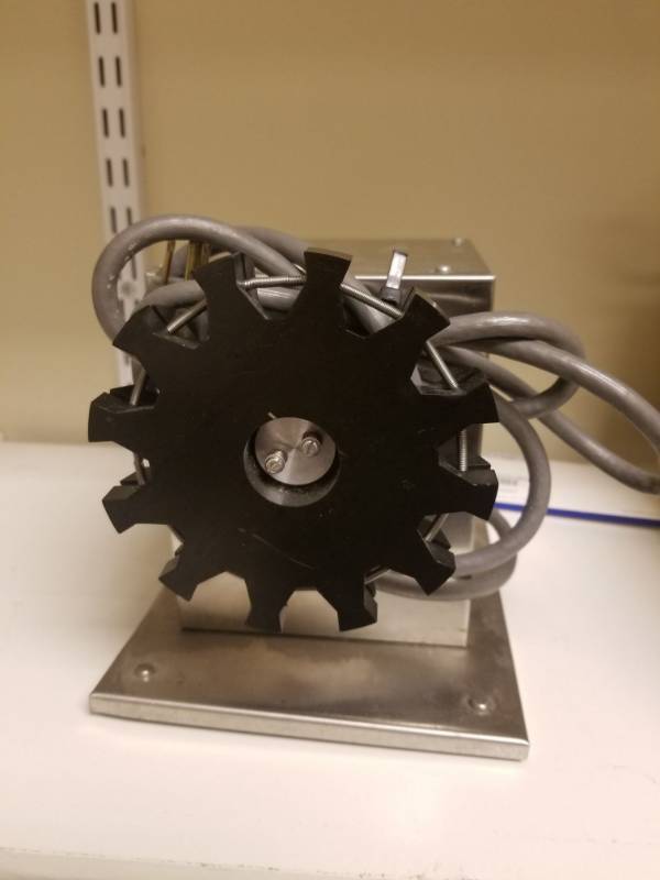 lot 3815 image: Lab Equipment