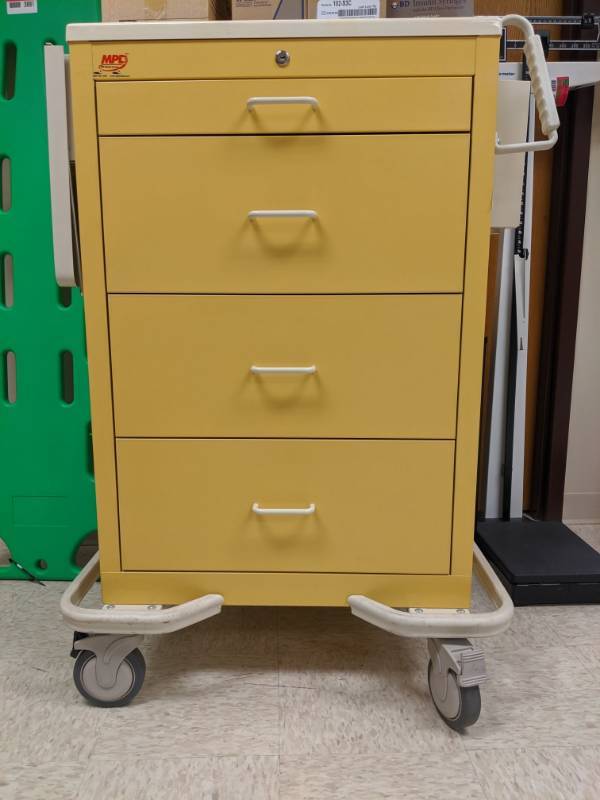 lot 3882 image: Medical Supply Storage Cart