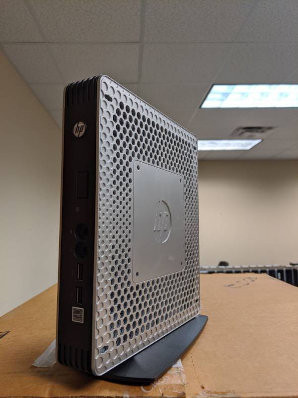 lot 2372 image: (16) HP Thin Client Routers