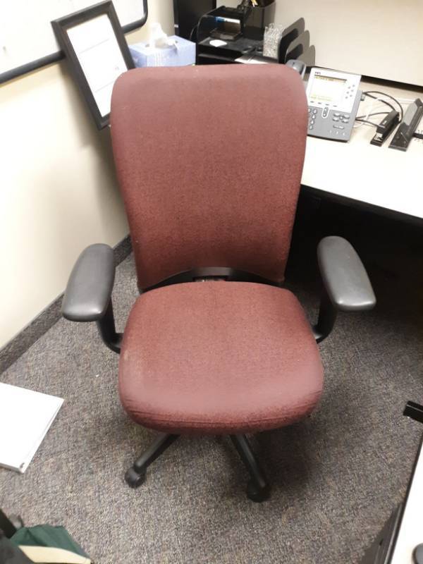 lot 1816 image: (3) Padded Desk Chairs