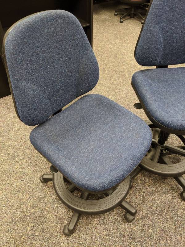 lot 1883 image: (6) Blue Rolling Desk Chairs