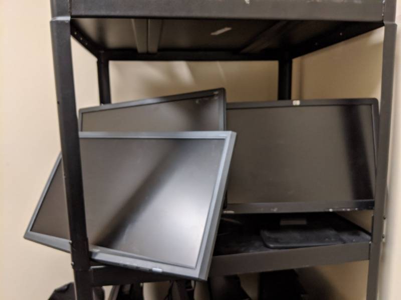 lot 1914 image: (6) Assorted Monitors
