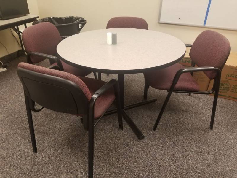 lot 2317 image: 42in Round Table And 4 Chairs