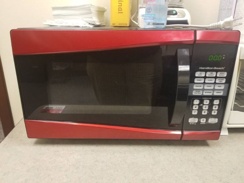lot 2323 image: Hamilton Beach Microwave
