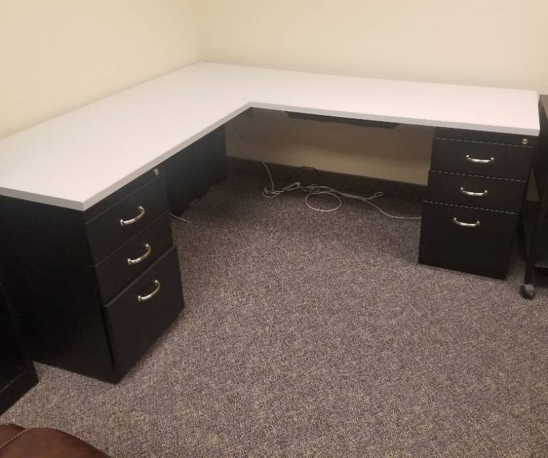 lot 2326 image: U Shaped Desk, 2 Office Chairs, 4 Tier File Cabinet