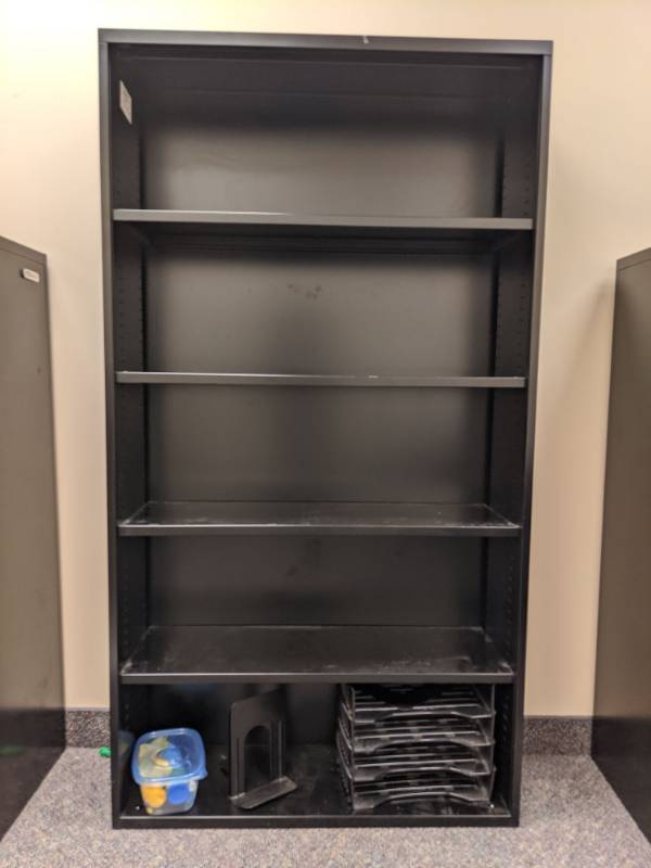 lot 2333 image: Bookcase With Adjustable Shelving