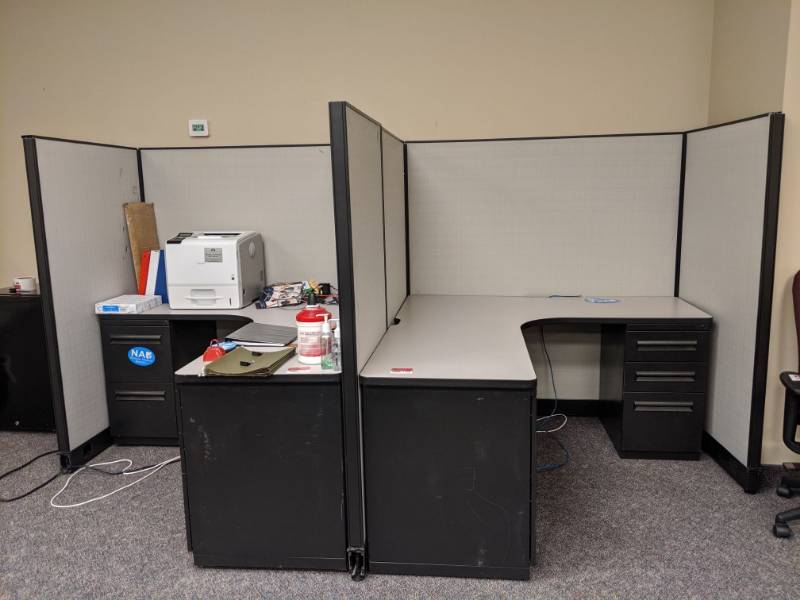 lot 1361 image: Cubicle Walls