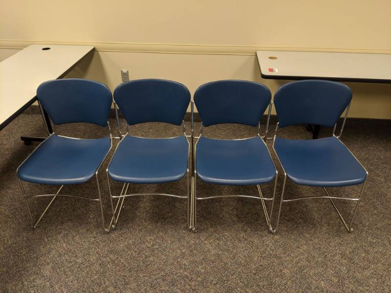 lot 1413 image: (4) Blue Chairs
