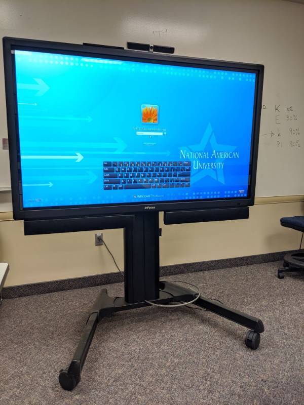 lot 1417 image: InFocus 70  LCD PC Model INF7021C