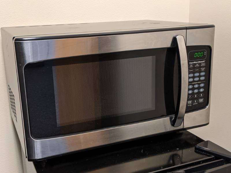 lot 1189 image: Hamilton Beach Microwave