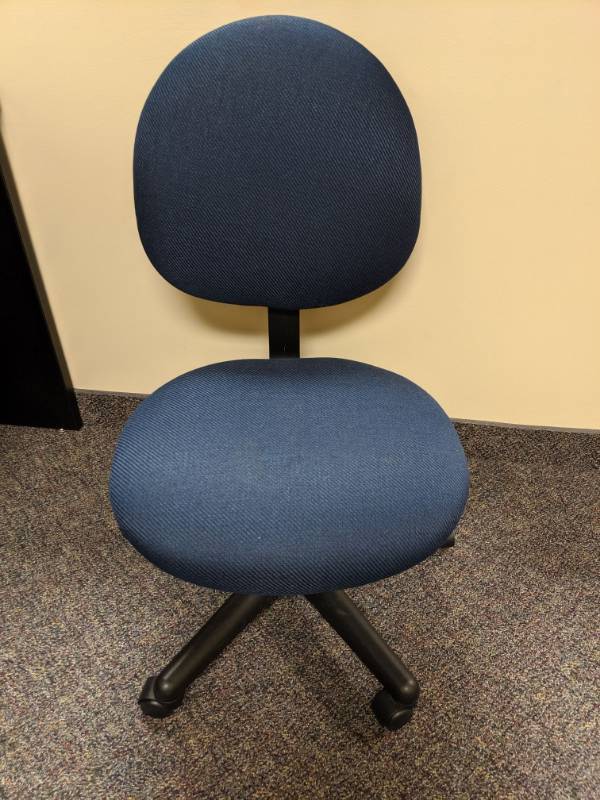 lot 1204 image: Rolling Office Chair Adjustable Height